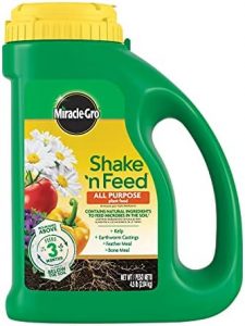 Miracle-Gro Shake ‘N Feed All Purpose Plant Food, 4.5 lbs, Covers up to 180 sq. ft.