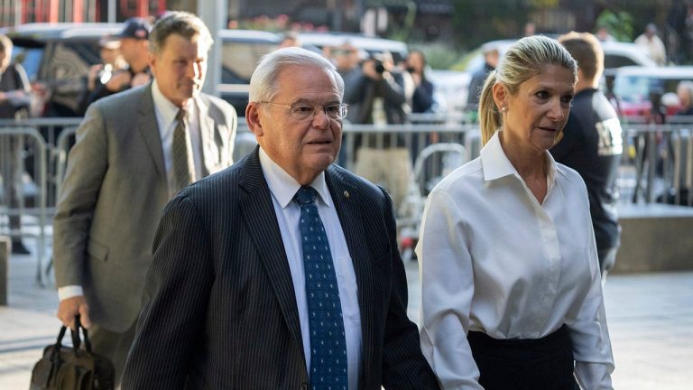 Menendez corruption trial in US starts late.