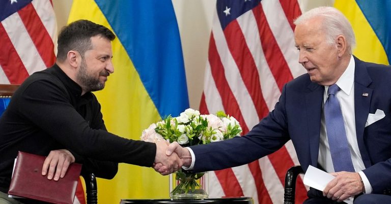 Biden apologizes to Zelenskyy for delaying weapons, allowing Russia to make gains
