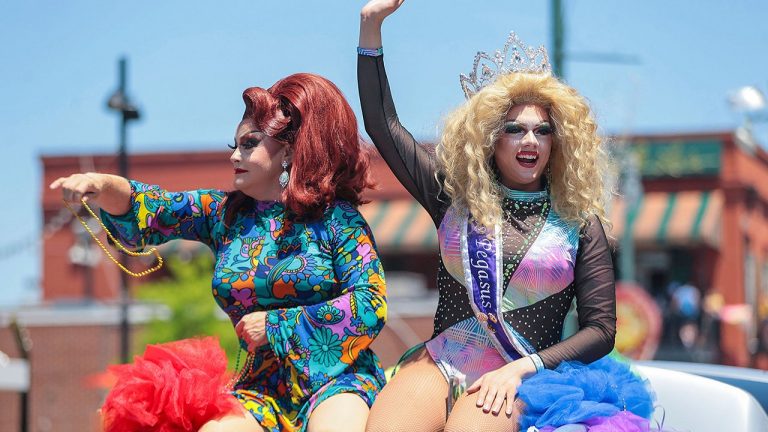 Federal court dismisses lawsuit over Tennessee drag show law, a win for Republicans
