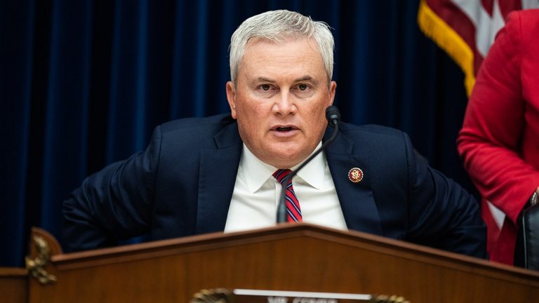 House Oversight Committee wants Secret Service chief to talk about Trump assassination attempt.
