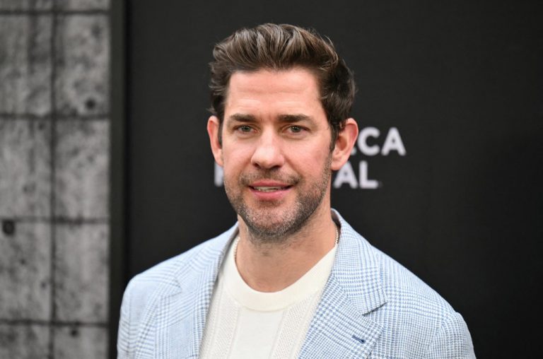 John Krasinski dances in funny ad to Taylor Swift’s song