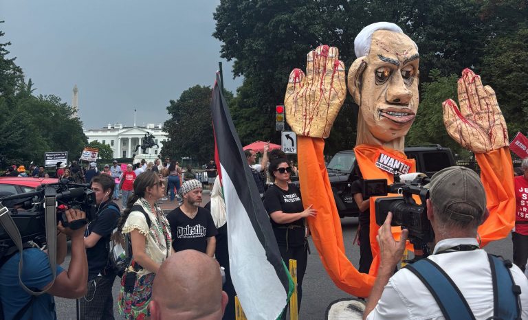 Protesters against Israel gather at White House while Biden talks to Netanyahu.