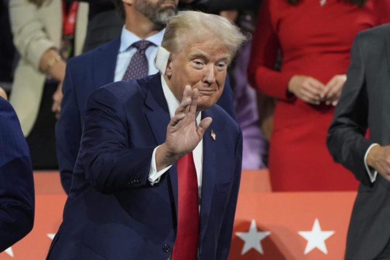 The Secret Service did not protect Trump properly, says letters.