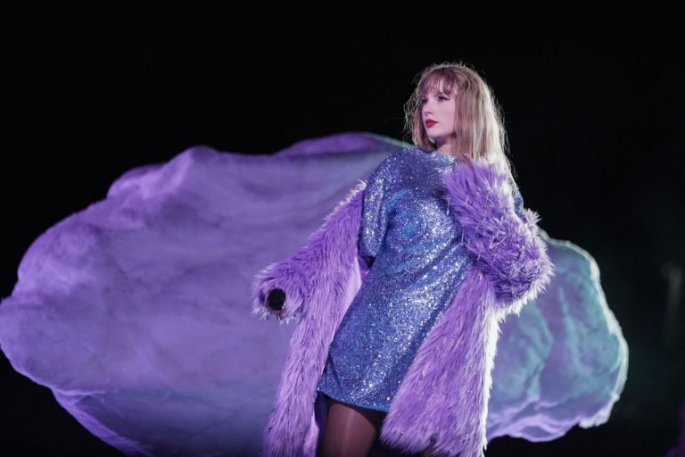 Taylor Swift lullaby album is now available on vinyl.