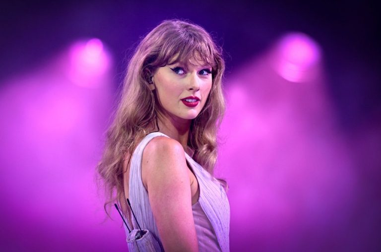 Taylor Swift meets families of victims of Southport stabbing at concert.