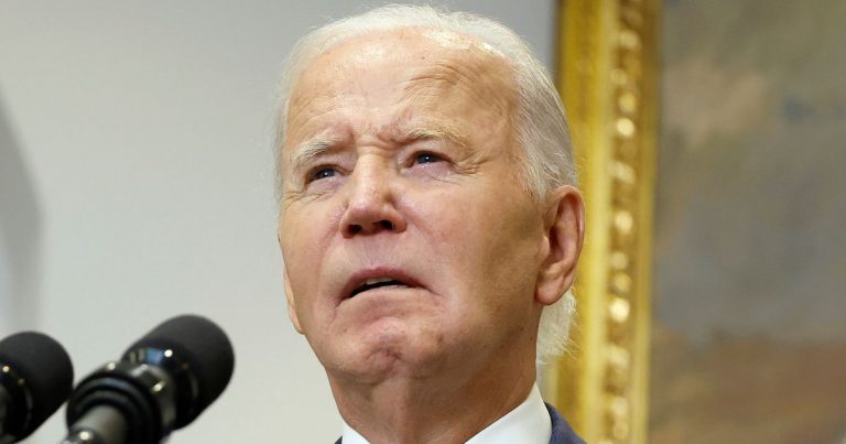 Biden reacts with two words to reporter’s question about Trump, causing laughter.